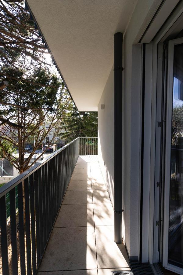 Luxurious Apartment With Big Balcony Near City Center Bécs Kültér fotó