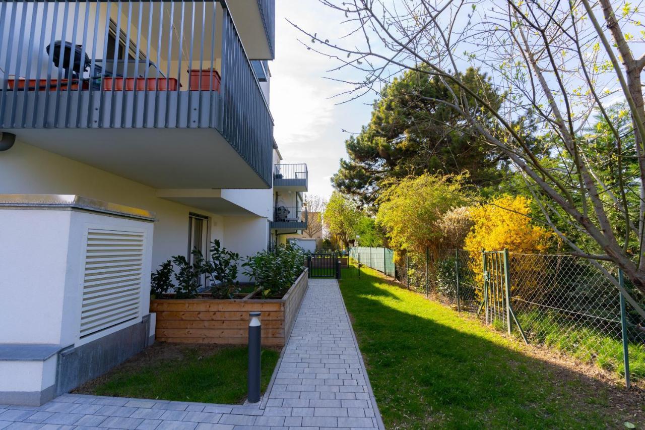 Luxurious Apartment With Big Balcony Near City Center Bécs Kültér fotó