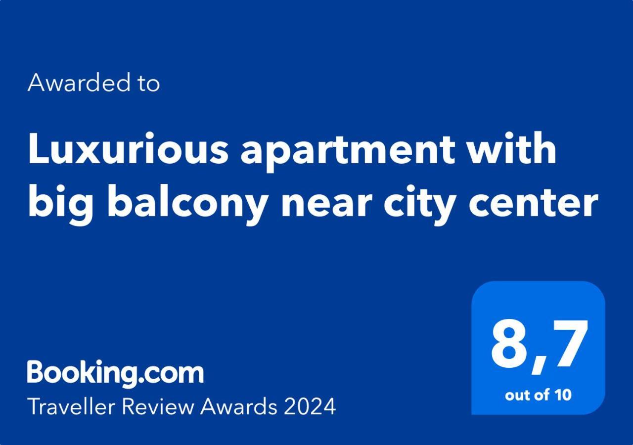 Luxurious Apartment With Big Balcony Near City Center Bécs Kültér fotó